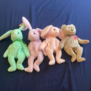 New Ty Beanie Babies Floppity , Hoppity,  Hippity The Bunny 1996 tag w/ errors